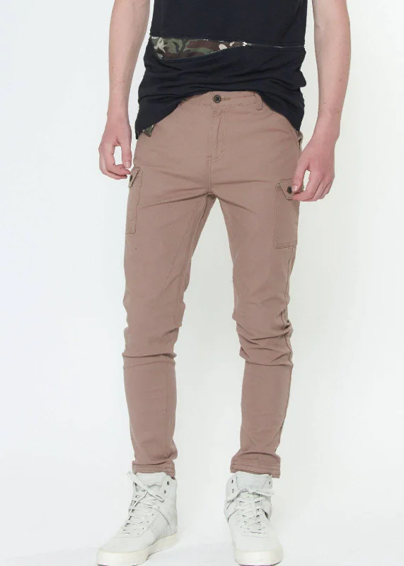 Soft stretch pants for all-day wear ease -Konus Men's Slim Cargo Pants in Beige