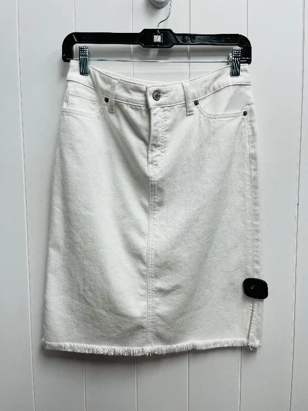 Casual linen skirts for breezy days -White Skirt Mini & Short Chicos, Size 4