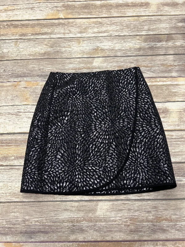 Stretchy skirts for all-body inclusivity -Black Skirt Mini & Short Loft, Size 2