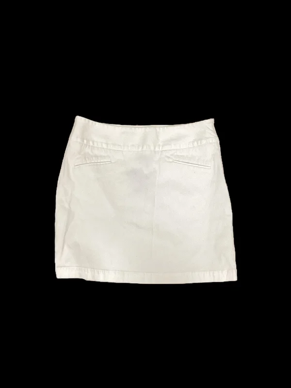 A-line skirts for classic wardrobe essentials -White Skirt Mini & Short Gap, Size 2