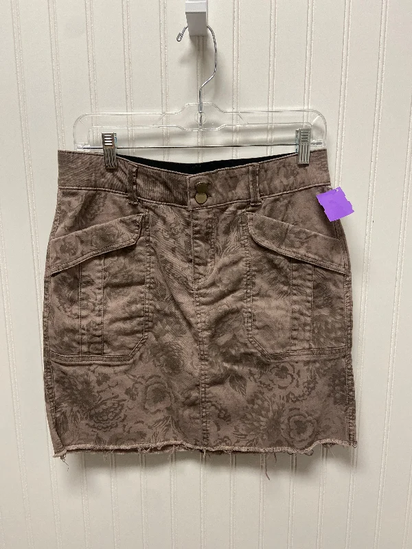 Lightweight skirts for warm season chic -Taupe Skirt Mini & Short Democracy, Size 8