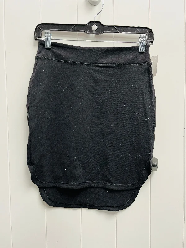 Affordable skirts with trendy slit details -Black Skirt Mini & Short Lululemon, Size S