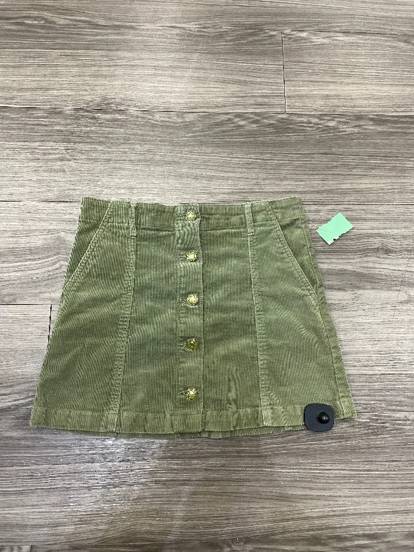 Trendy skirts with modern cutout designs -Green Skirt Mini & Short Forever 21, Size S