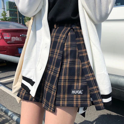 Black Short Skirts for Versatile -Casual Basic Fashion All Match Plaid Vintage Irregular High Waist College Wind 2018 New Fashion Female Women Mini Skirts